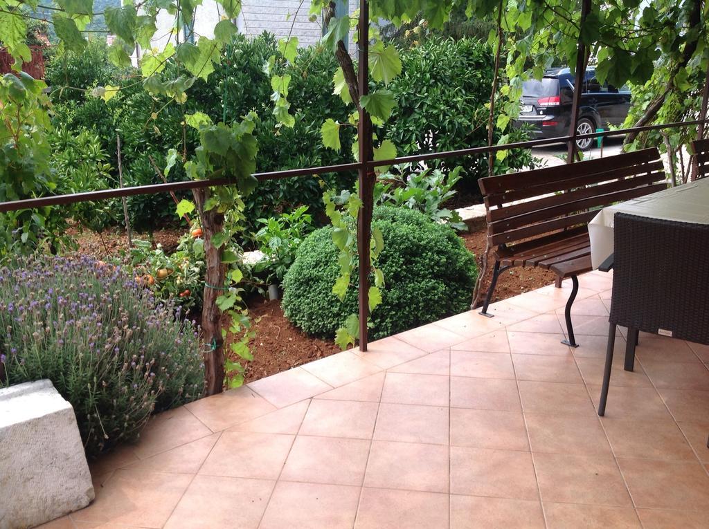 Apartmani Roic Stari Grad  Exterior foto