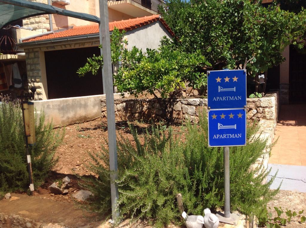 Apartmani Roic Stari Grad  Exterior foto