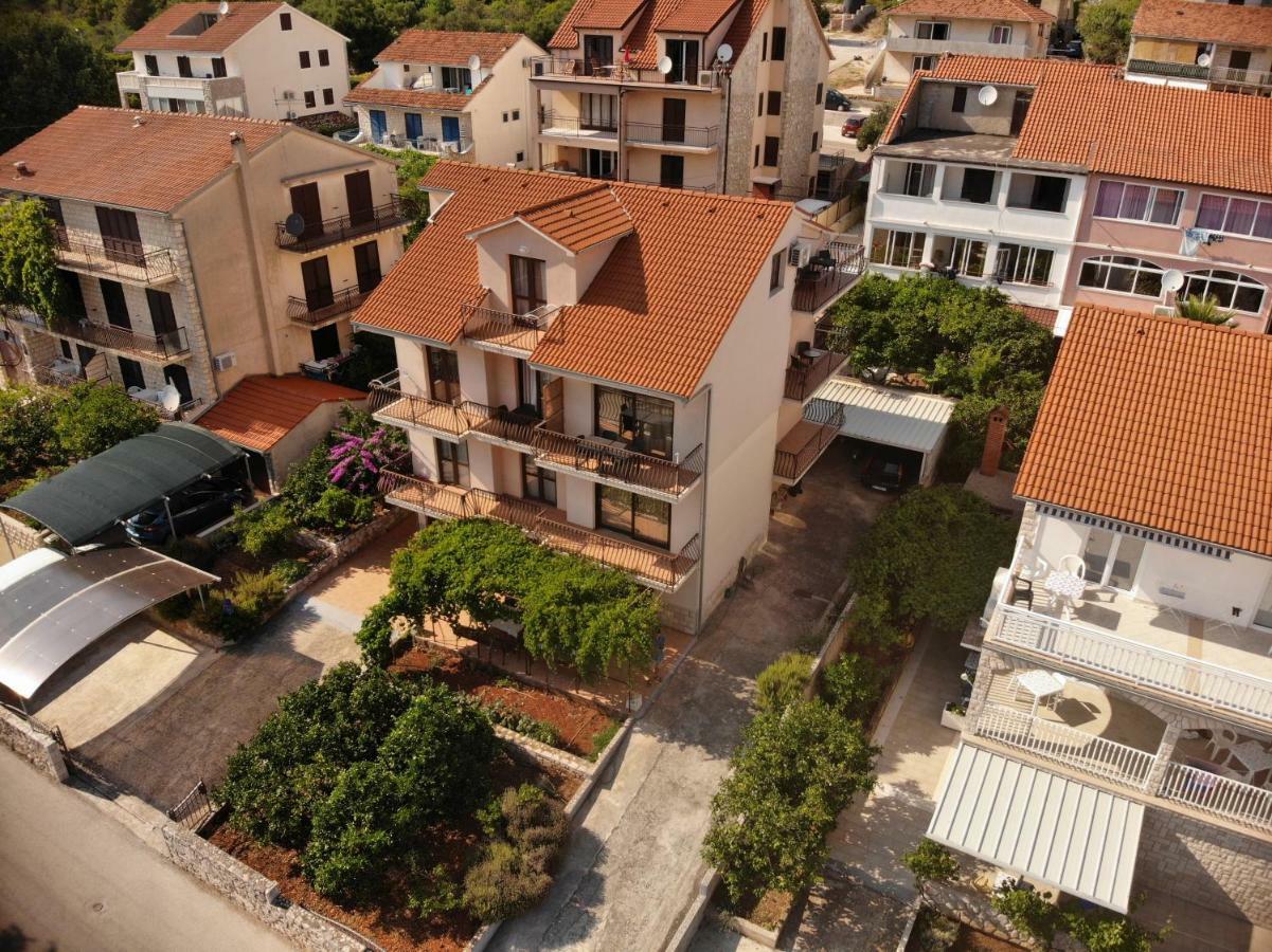 Apartmani Roic Stari Grad  Exterior foto